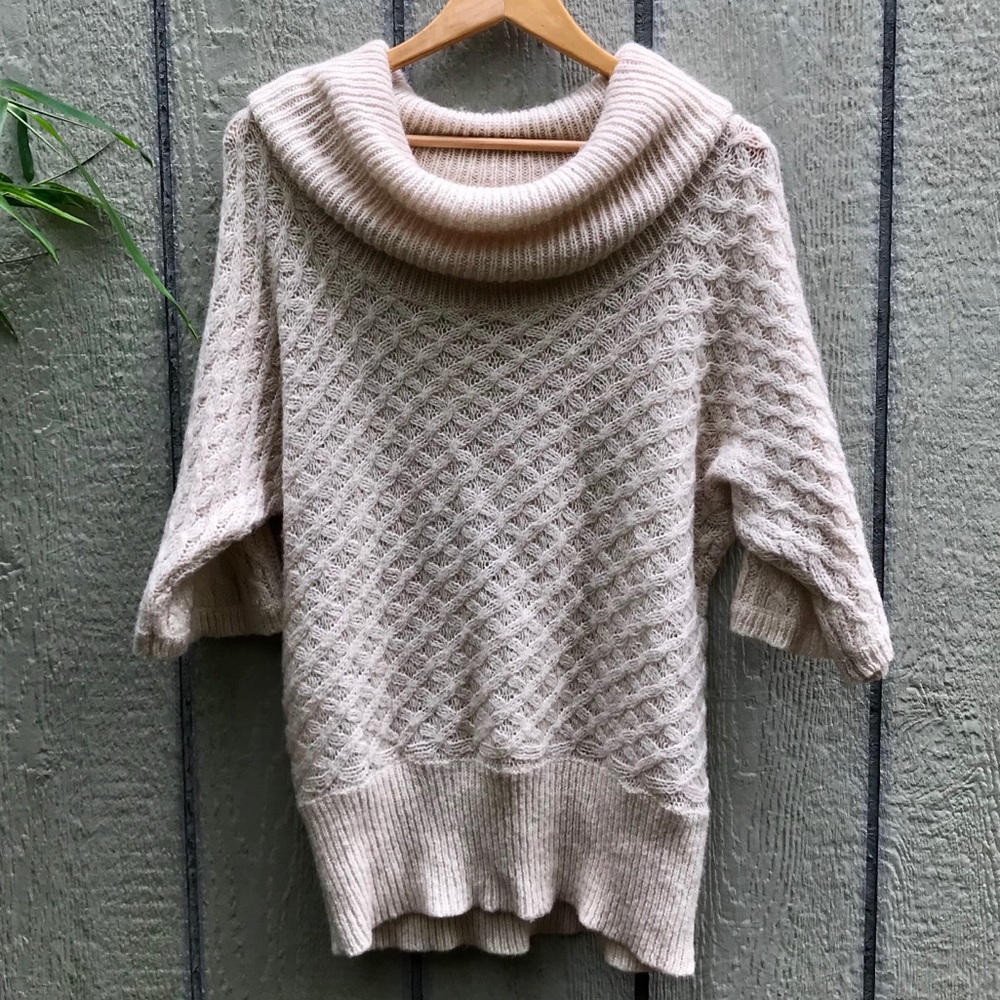 Old Navy slouchy oversized fuzzy tunic sweater